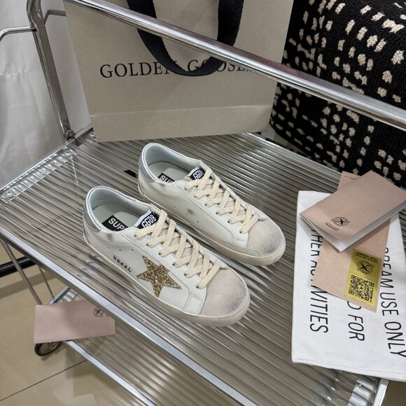 Golden Goose - Picture 2 of 9